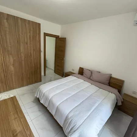 شقة Lovely Near Balluta Bay Rc San Ġwann