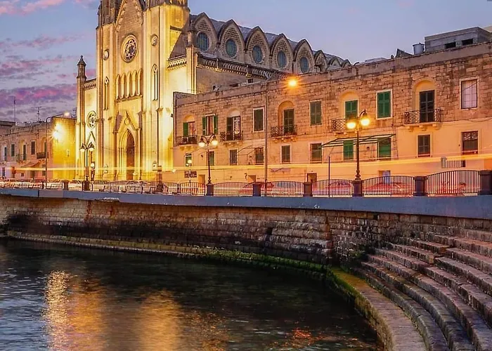 Lovely Near Balluta Bay Rc 아파트 San Ġwann